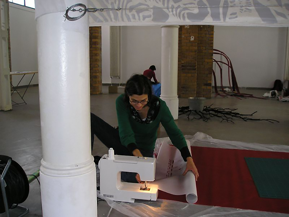 ... beim Aufbau "Auf der Wache" von Birgit Szepanski, Verena Weckwerth, Renate Wiedemann, 2008