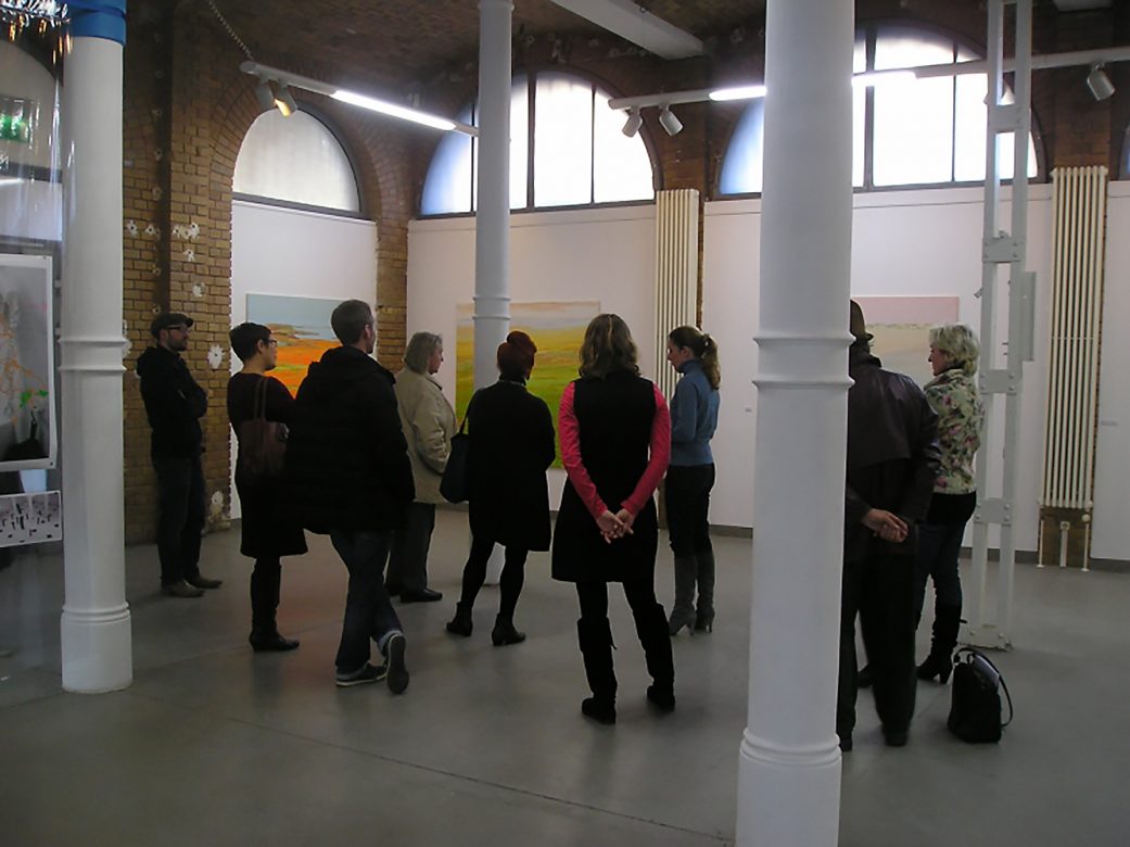 Ausstellungsrundgang "Von mir aus" von Susanne Britz, Susanne Maurer und Agnes Brigitte Schröck, 2013