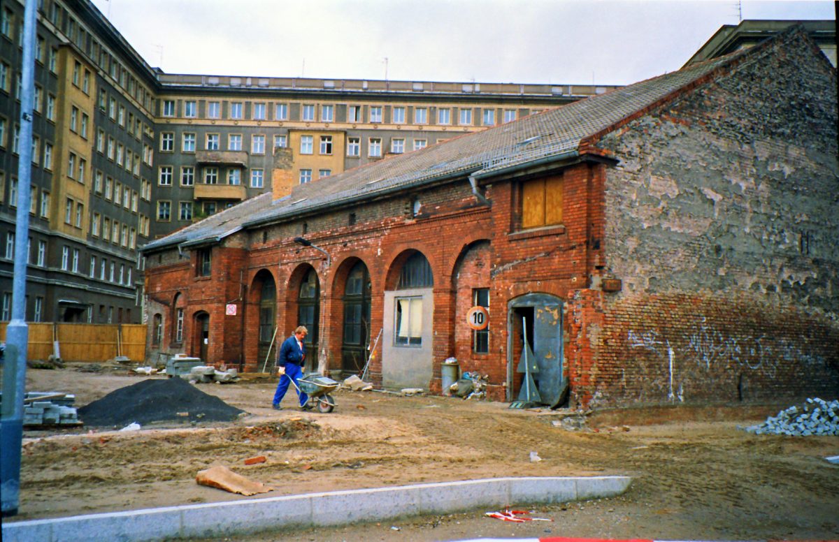 Baustelle Hofseite, 1995 © Fritz Wollenberg